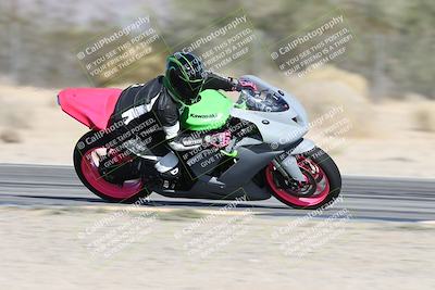 media/Dec-01-2025-Moto Forza (Mon) [[2daa91e15f]]/3-Beginner Group/Session 2 (Turn 7 Inside Pans)/